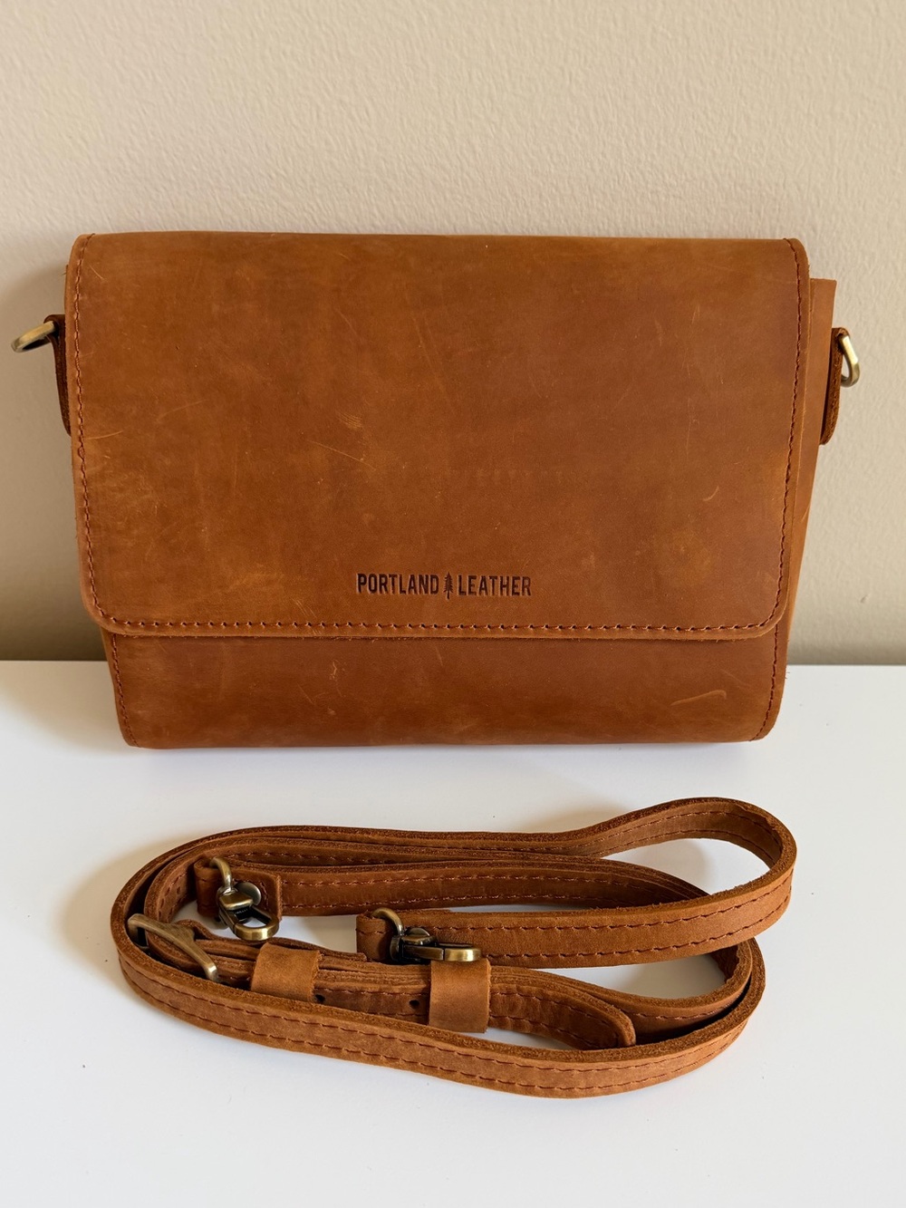 Portland Leather MetroCrossbody Leather Shoulder Bag - Dakota